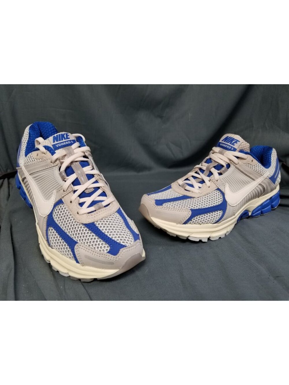 Nike Zoom Vomero 5 Coconut Milk Royal IB4368 480 Women's Size 10 NEW NO BOX!